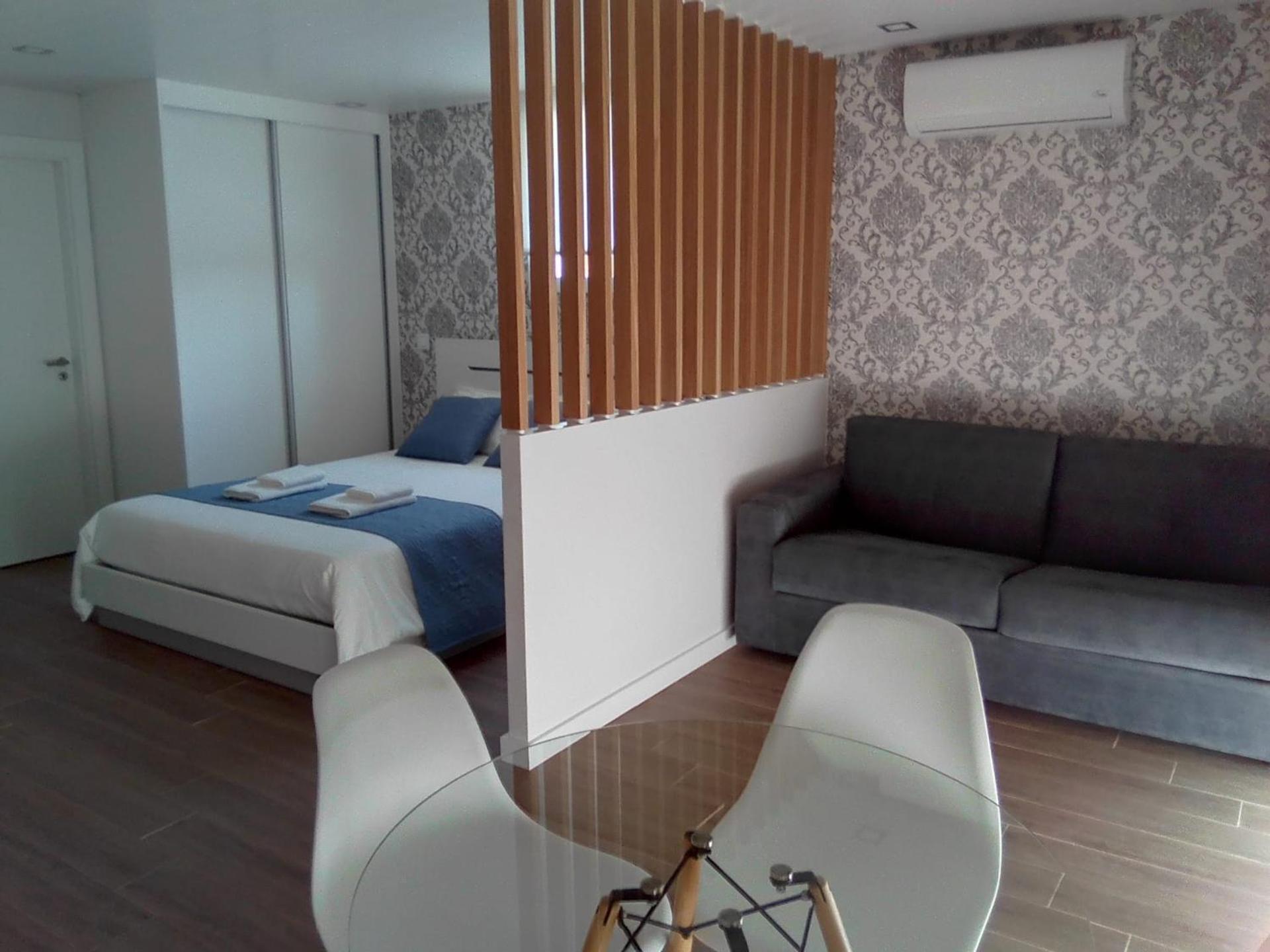 Villa Tavares Suites Arouca Room photo